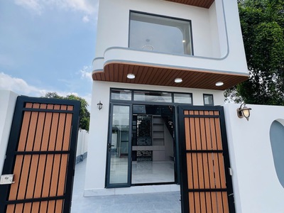 Nhà phố vườn trung tâm Cần Đước 0