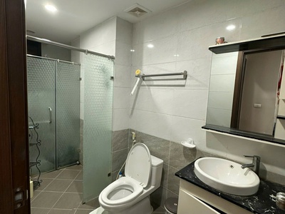 Chính chủ còn trống 1 phòng tầng 5 cần cho thuê tại địa chỉ: 15/30 Ngõ Thông Phong - Tôn Đức Thắng 3