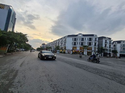 12 tỷ hơn xíu xiu có ngay 61m2 đất Tái định cư Trâu Quỳ, Gia Lâm. Lh 0989894845 2