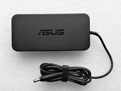 Những Hiểu Lầm Phổ Biến Về Sạc Laptop Khiến Máy Nhanh Hỏng 0