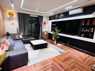 Bán nhà hoàng cầu, 60m2, 4 tầng, mặt tiền 4m, 25.8 tỷ, vỉa hè, ô tô tránh, kinh doanh 0