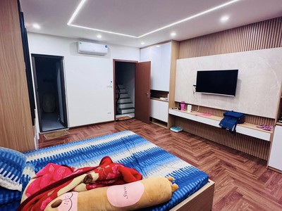 Bán nhà hoàng cầu, 60m2, 4 tầng, mặt tiền 4m, 25.8 tỷ, vỉa hè, ô tô tránh, kinh doanh 2