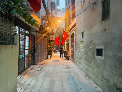 Nhà đẹp gần trường chinh 45m2, 5 tầng, mt 3,8m thang máy - ngõ ô tô, ngõ thông, kinh doanh 1