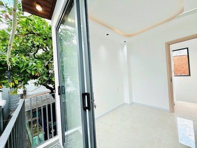 Nhà mới nhỏ gọn sổ hồng riêng 1 lầu nguyễn duy p9q8 2