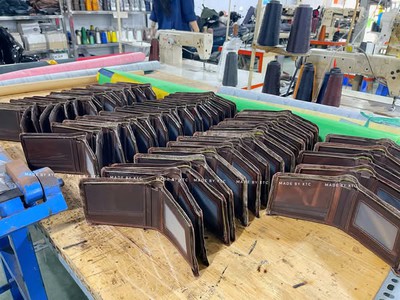 Nhập sỉ ví da   Thắt lưng nam có sẵn, Giá tận xưởng 3