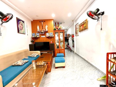 Nhà đẹp gần  chợ đầu mối   view công viên trước nhà 3pn sổ đẹp  chỉ 3.1 tỷ dọn vào ở ngay 1