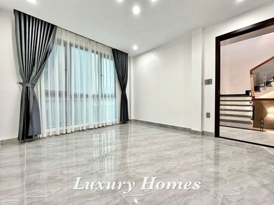 Nhà 4 tầng hồ sen - lê chân   xây mới độc lập   ô tô đỗ sát nhà   70m 4