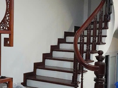 Bán nhà lĩnh nam ngay chợ sinh viên, gần các trường đại học dt 45m 4