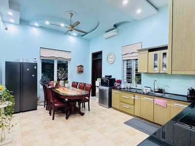 Biệt thự tuyến 2 Phạm Văn Đồng  khu Sao Đỏ  - 400m2 - ngang 20m - 3,5 tầng - giá 26 tỷ 7