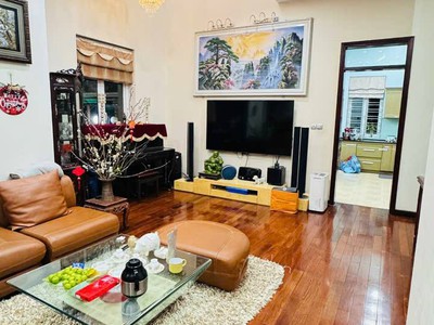 Biệt thự tuyến 2 Phạm Văn Đồng  khu Sao Đỏ  - 400m2 - ngang 20m - 3,5 tầng - giá 26 tỷ 8