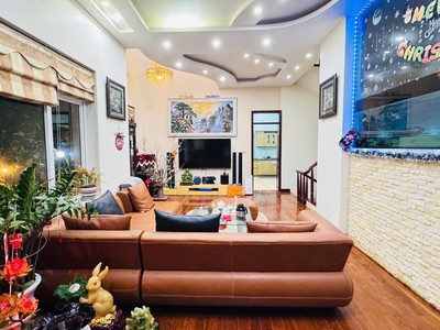 Biệt thự tuyến 2 Phạm Văn Đồng  khu Sao Đỏ  - 400m2 - ngang 20m - 3,5 tầng - giá 26 tỷ 2