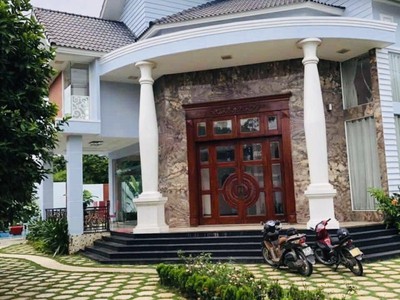 Bán nhà mặt tiền dương công khi - gần song hành, 20x34m,  2 tầng   hồ bơi, 26,5 tỷ. 2