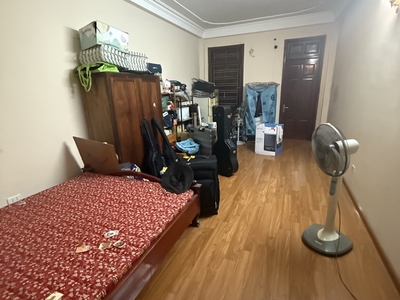 Bán nhà đông ngạc 5 tầng 40m    nhà đông ngạc bắc từ liêm   2 thoáng trước sau hơn 6 tỷ 2