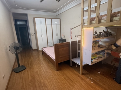 Bán nhà đông ngạc 5 tầng 40m    nhà đông ngạc bắc từ liêm   2 thoáng trước sau hơn 6 tỷ 0