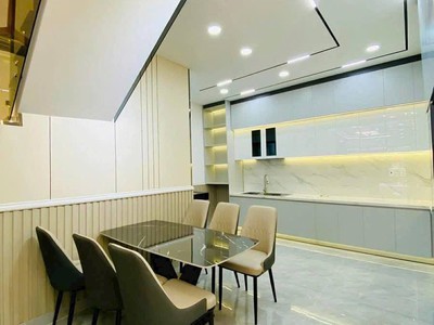 Cách phú mỹ hưng 5 phút - nhà đẹp hẻm xe hơi - nhà bè giáp quận 7 - dương cát lợi, tt nhà bè - sát 3