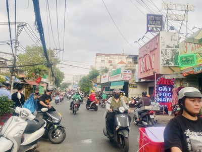 Bán nhà mặt tiền tân kỳ tân quý sát aeon, 3 tầng, 200m  ngang 4.2m nở hậu, giá 21 1