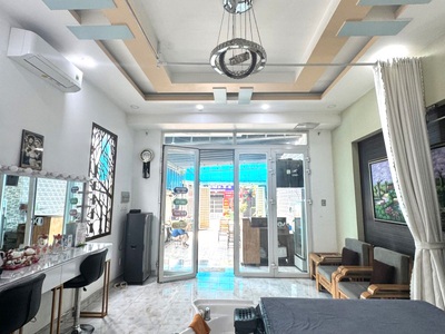 Bán nhà trường thọ tp thủ đức   lô góc 2 mặt tiền hiếm   131m    gần metro, chợ thủ đức   16 tỷ 0