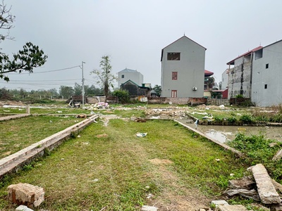 Cực hiếm, 69m đất quang minh, mê linh giá chỉ 2 tỷ. đường sắp trải nhựa, ô tô đỗ. gần kcn 1