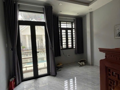 Nhà 4 tầng 50m ra mặt tiền huỳnh tấn phát 4