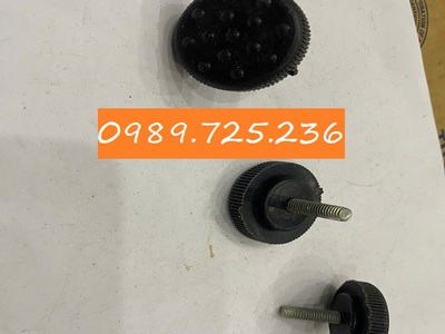 Nên mua chân ốc xoáy M8 ở  đâu 1