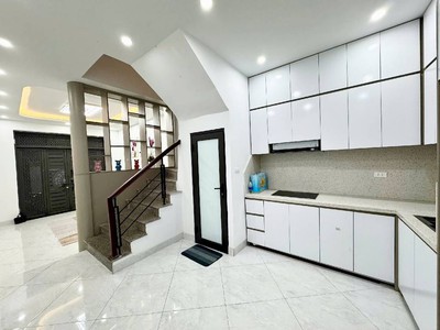 Bán nahf khương trung 2 thoáng, 6 tầng 8 ngủ, đủ nội thất chủ 9,9 tỷ 3