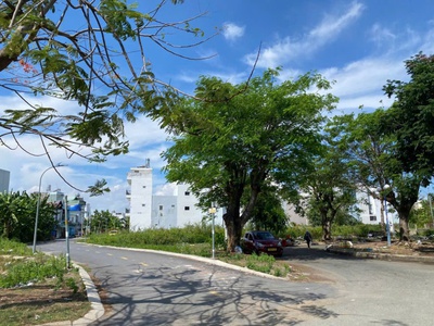 Cần bán đất hẻm 8m ô tô quay đầu - kdc sài gòn mới 0