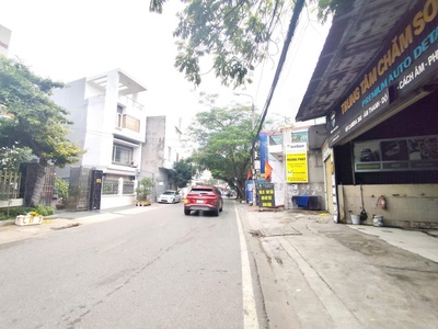 Đất mặt đường trực cát - 225m - mặt tiền 9.8m - giá 18.6 tỉ - dòng tiền 18 tr/m tháng 0