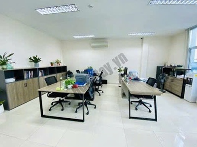 Cho thuê nhà  mặt tiền phường 8 đà lạt .mặt tiền 10m có mặt bằng kinh doanh 100m2 giá 22tr 0