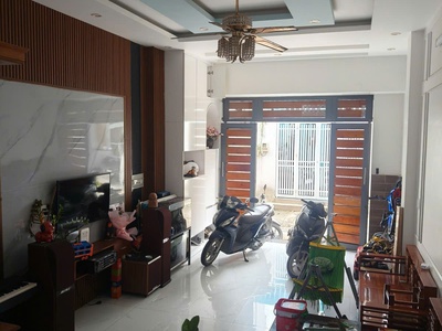 Bán nhà 3 tầng liên phường phú hữu quận 9 - 50m2 - xe hơi vào nhà - cận cao tốc 1