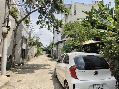 Bán nhà 3 tầng liên phường phú hữu quận 9 - 50m2 - xe hơi vào nhà - cận cao tốc 0