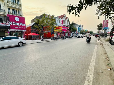 Mặt tiền đường Máng Nước  đối diện Hoàng Huy  - 195m2 - MT 10m - đang cho thuê - giá 30,x tỷ 0