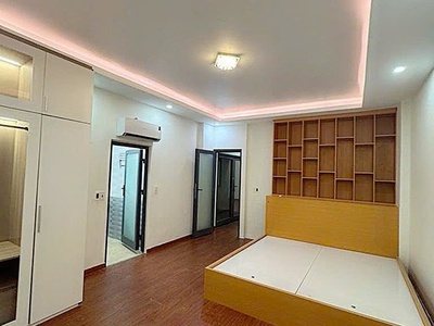 Hiếm giá rẻ nhà 2 tầng mặt phố. 118m2 . nhỉnh 7 tỷ . nhà trung tâm dĩ an   cạnh vincom 2