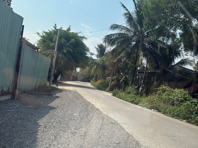 Cần bán 2000m2 đất vườn đường xe tải 0