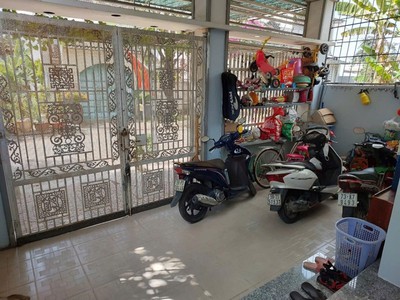 Bán nhà mặt phố đường số 27, hiệp bình chánh, thủ đức, tp hcm. dt 100m2, 3 tầng. giá 11.6 tỷ, shr - 4