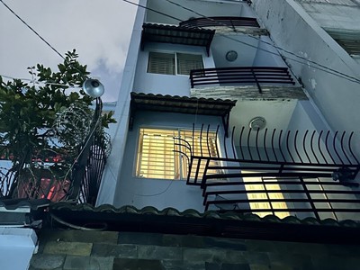 Bán nhà hẻm  vip nhất quận 3 - trần quang diệu p14- 4 tầng btct - 2 mặt hẻm trước sau- vài căn ra 0