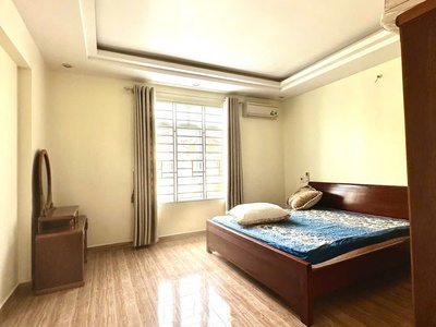 Cho thuê nhà khu phân lô Văn Cao, DT: 70m2, 4 p.ngủ full đồ. 5