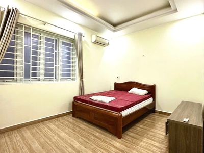 Cho thuê nhà khu phân lô Văn Cao, DT: 70m2, 4 p.ngủ full đồ. 7