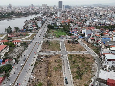 Ra mắt 13 lô đất siêu vip   mặt phố lê quang đạo 1