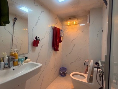 Lạc long quân 27m x6 tầng 7,9 tỷ dân xây,2 thoáng,gần phố,5p ra hồ tây 2