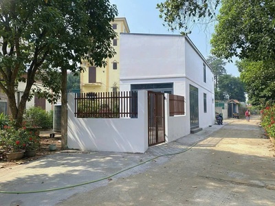 CHÍNH CHỦ cần bán sẵn nhà mới xây đầy đủ công năng sử dụng tại trung tâm thị trấn Xuân Mai cũ 1