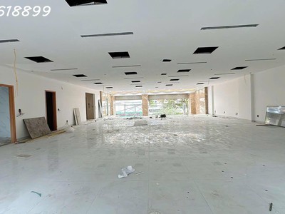 Bán tòa nhà văn phòng hạng a trung tâm quận tây hồ- 350m - 9 tầng - mt 15m 4