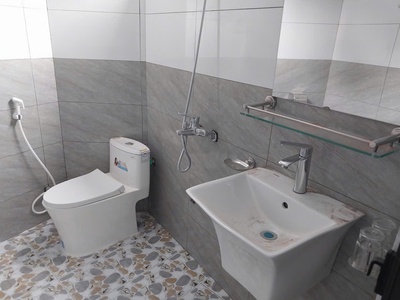 CHÍNH CHỦ cần bán sẵn nhà mới xây đầy đủ công năng sử dụng tại trung tâm thị trấn Xuân Mai cũ 3