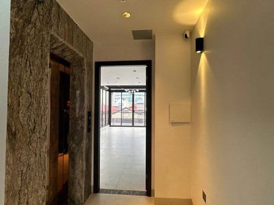 Bán phân lô nguyễn chí thanh  - 58m - 7 tầng thang máy - lô góc - gara ô tô 2