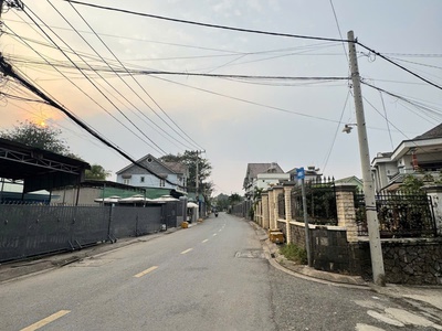 Bán nhà mặt tiền sát nguyễn xiển quận 9 giá rẻ - view hồ mát mẻ - cạnh trạm metro - chỉ 3.8 tỷ 0