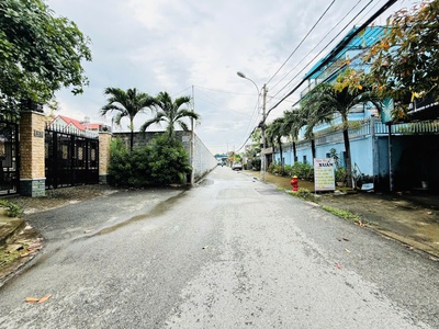  bán biệt thự mặt tiền thạnh lộc 600m2   q12 4