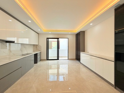 Cực hiếm  bán nhà phố nguyễn đình chiểu, 42m2, 5 tầng thang máy, mặt tiền 4.3m, 14.8 tỷ, ngõ rộng 1