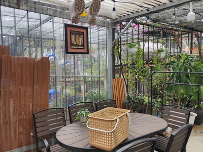 Bán nhà Tập thể Kim Ngưu, 3 ngủ, 1 khách, 2WC, có sân vườn rộng rãi, nhà nội thất rất đẹp. 5