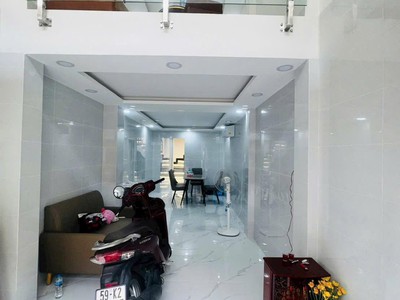 Xíu 10 tỷ nhà mới k,eeng mặt tiền ngay nhật tảo nguyễn tri phương 4tầng st 5pn 2