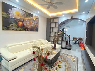 Bán phân lô nguyễn chí thanh  45mx5t, mt 4m - oto vào nhà - 1 nhà ra mặt phố 0