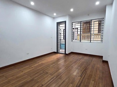 Bán phân lô khuất duy tiến 60mx5t, mt4,5m- ô tô tránh đỗ vào nhà - kinh doanh 2